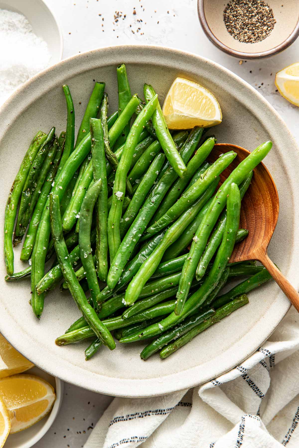 Transform Green Beans: Tender-Crisp Sautéed with Garlic & Lemon